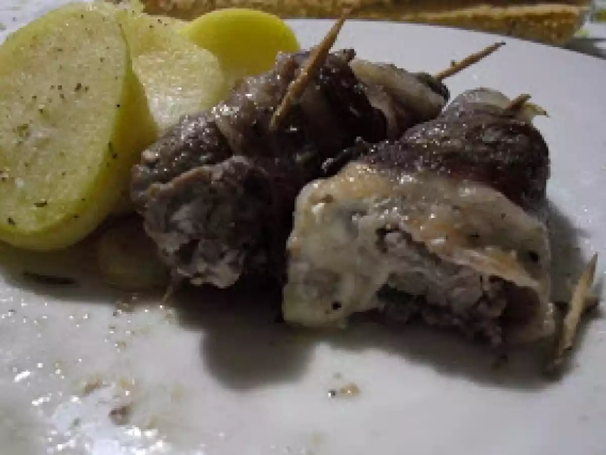 INVOLTINI CON FORMAGGIO E PANCETTA