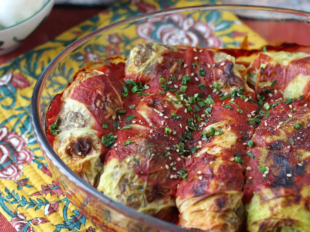Involtini di cavolo vegetariani con funghi, riso e miso - foto 2