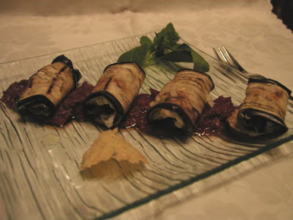 Involtini di melanzane con salsa all'nduja