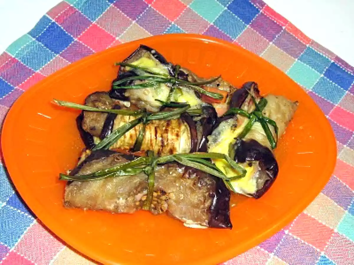 Involtini di melanzane con speck, robiola e menta