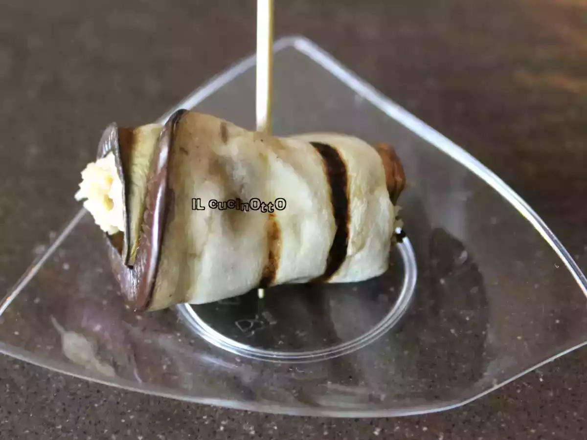 Involtini di melanzane e seitan