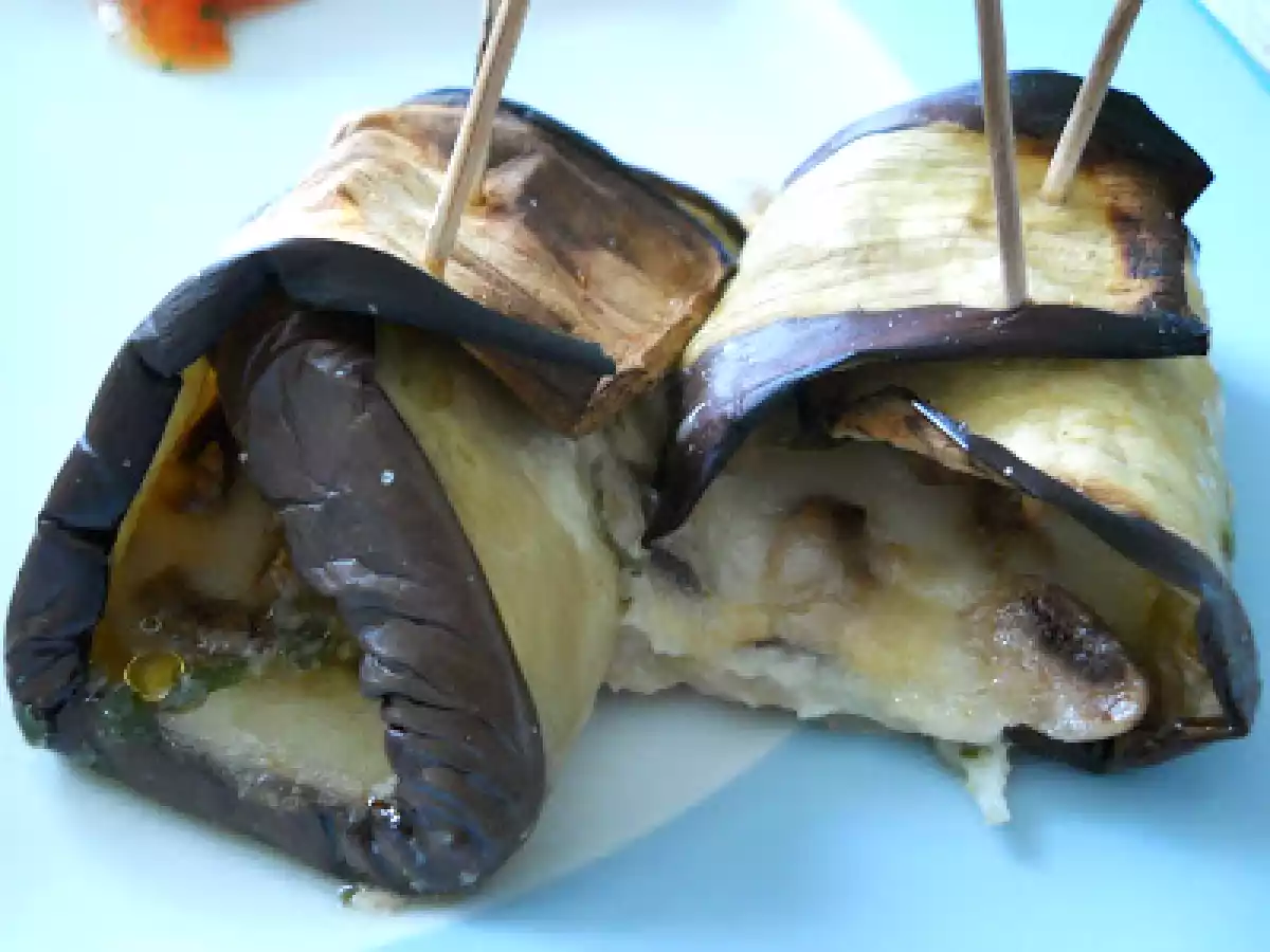 INVOLTINI DI MELANZANE, FUNGHI, SCAMORZA E BASILICO