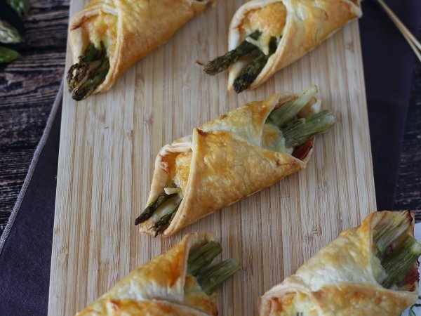 Involtini di pasta sfoglia con asparagi e prosciutto, foto 4