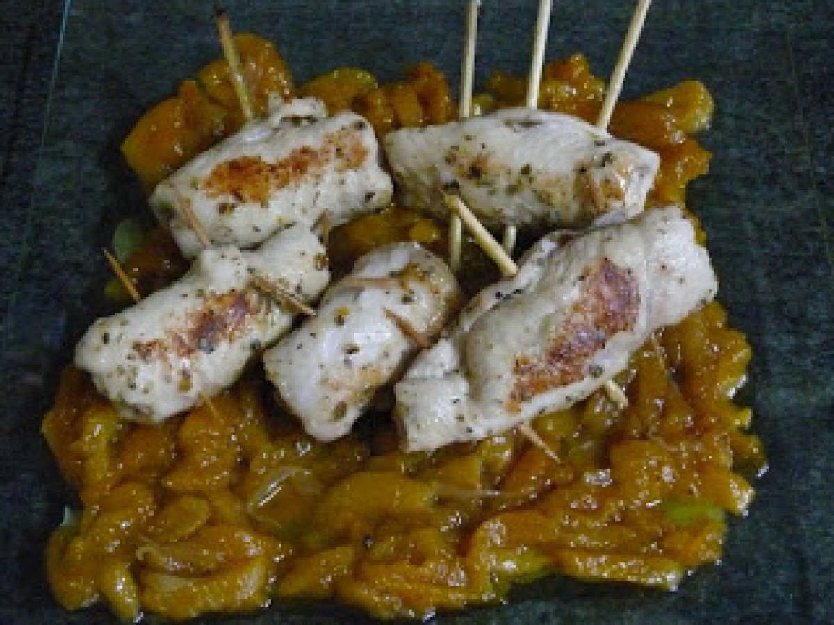 Involtini di pollo ai pistacchi con salsa agrodolce di albicocche - foto 2