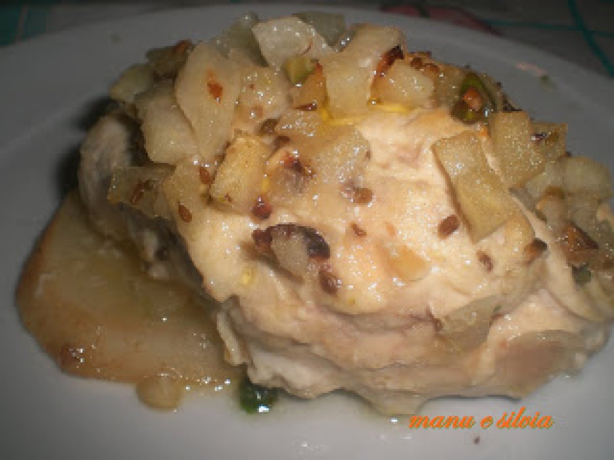 Involtini di pollo alle pere e frutta secca
