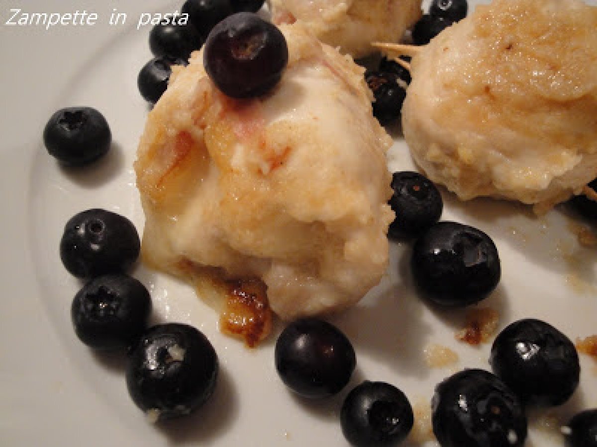 INVOLTINI DI POLLO CON PROSCIUTTO COTTO E MIRTILLI, foto 2