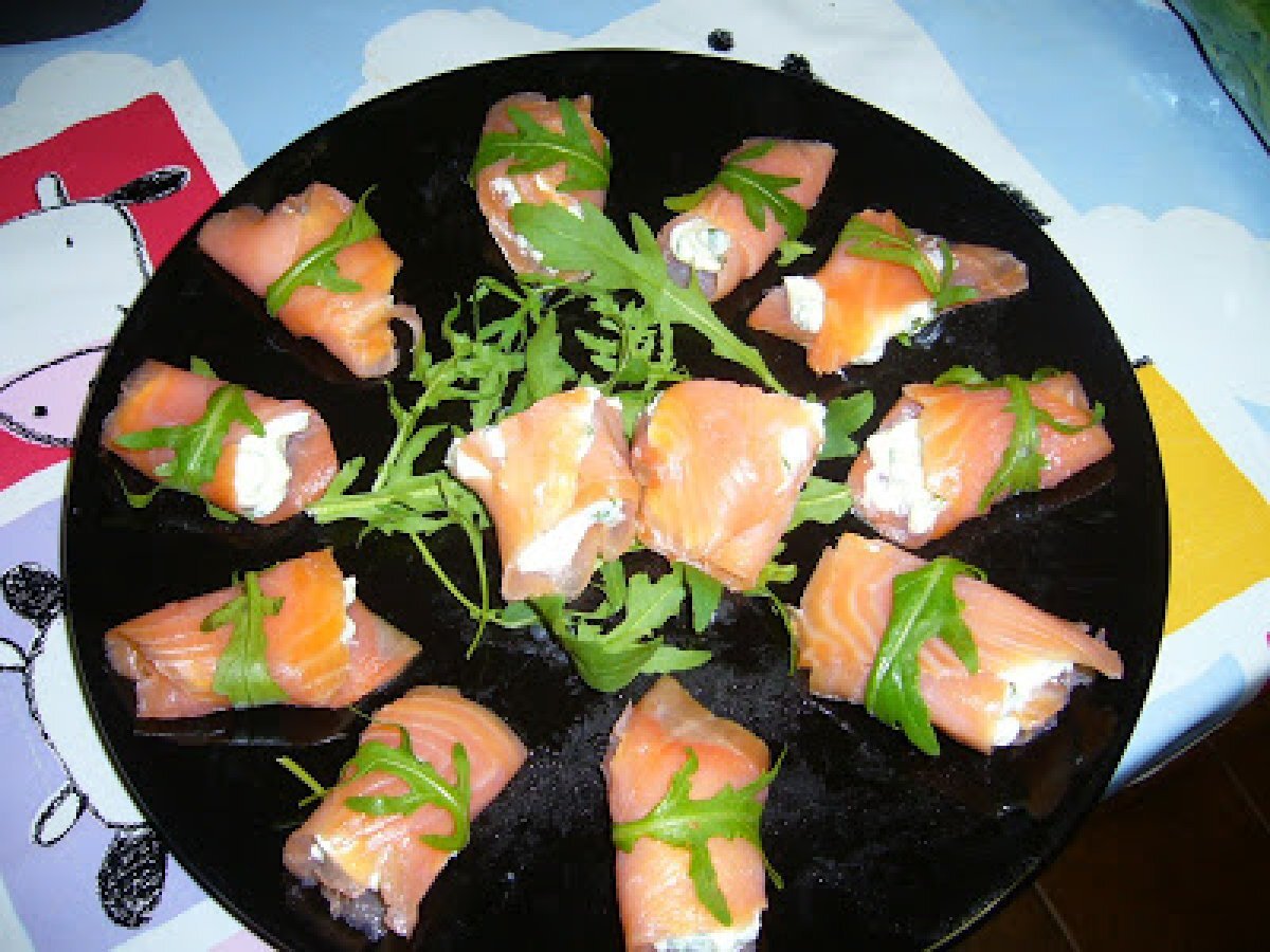 Involtini di salmone e Philadelphia