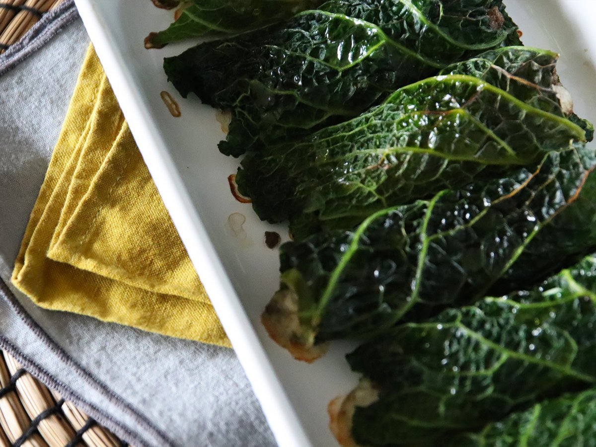 Involtini di verza al forno, la ricetta facile ed economica per un pranzo in famiglia - foto 4