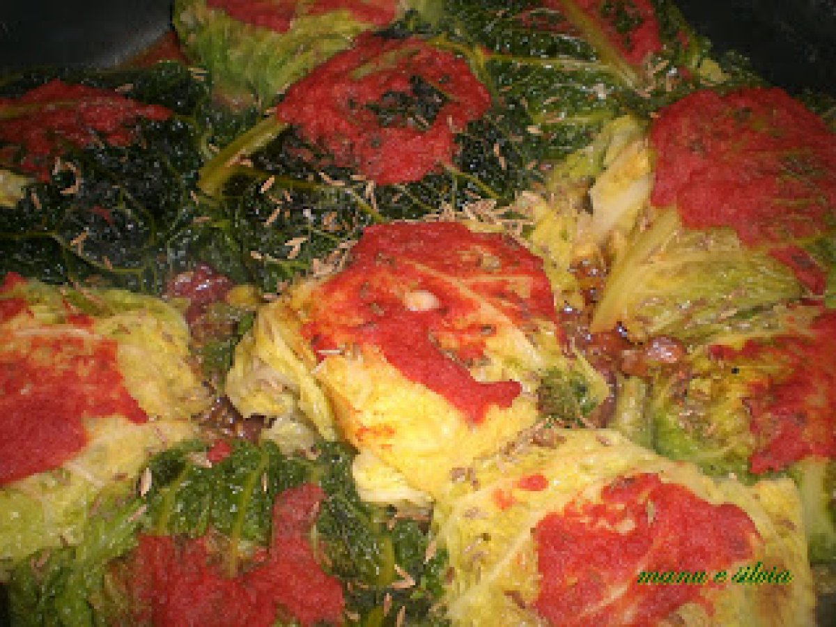 Involtini di verza con ripieno di patate dolci e castagne