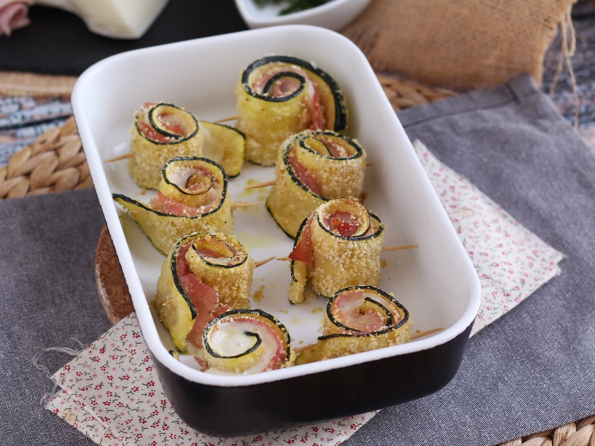 Involtini di zucchine al forno con prosciutto cotto e scamorza - foto 3