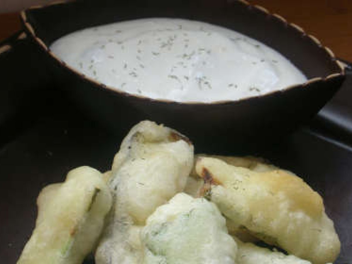 Kabak Kizartmasi - Zucchine fritte con salsa allo yogurt