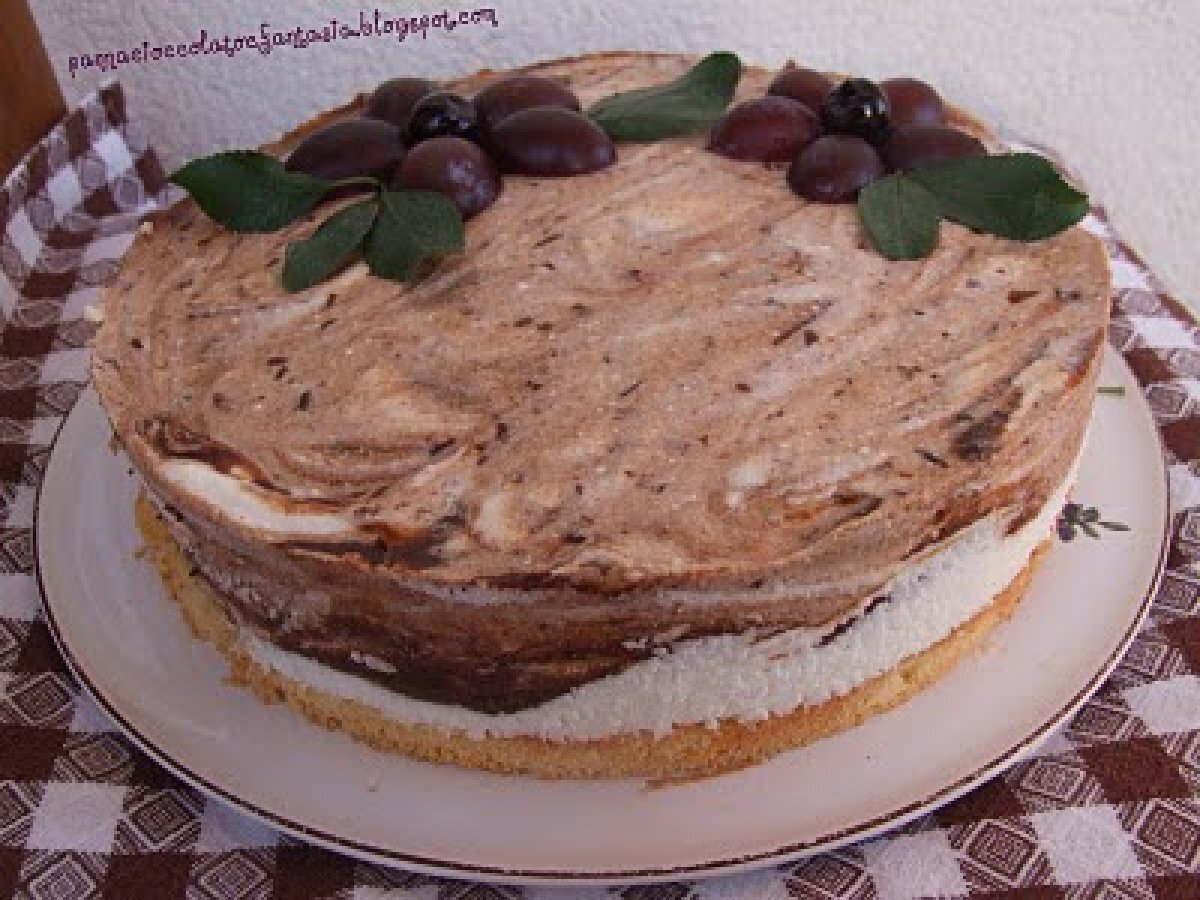 KÄSE SAHNE TORTE