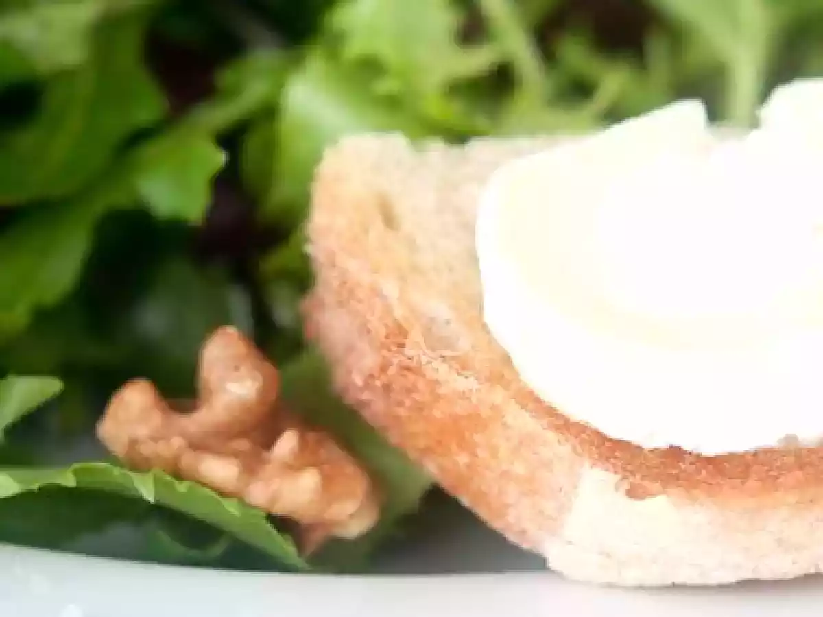 La mia insalata preferita: mesclun, noix et chevre