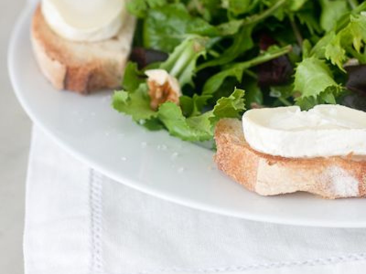 La mia insalata preferita: mesclun, noix et chevre - foto 2