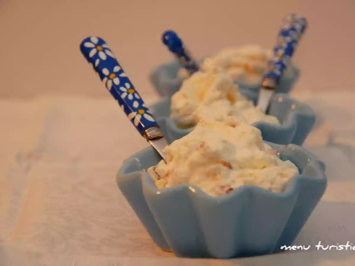 La porcata di mia suocera- semifreddo meringato al croccante di sesamo....