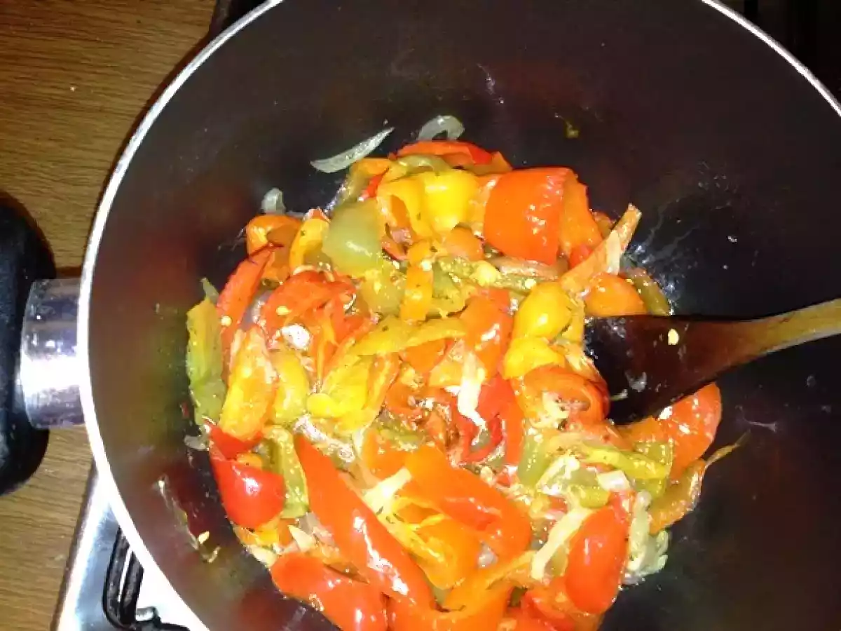 lampuga fritto su letto di cous cous e verdure speziate - foto 6