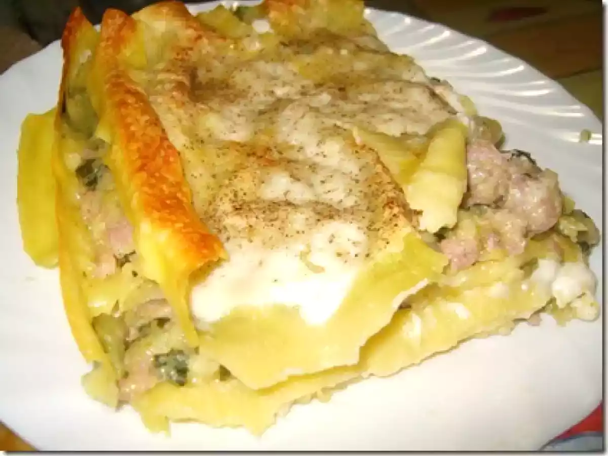 Lasagna con zucchine, provola e salsiccia