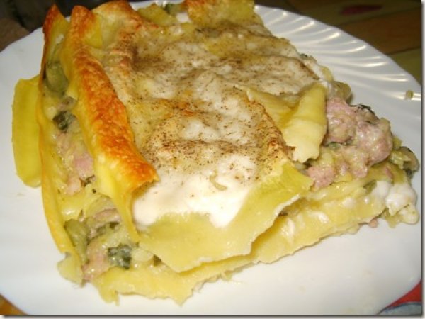 Lasagna con zucchine, provola e salsiccia