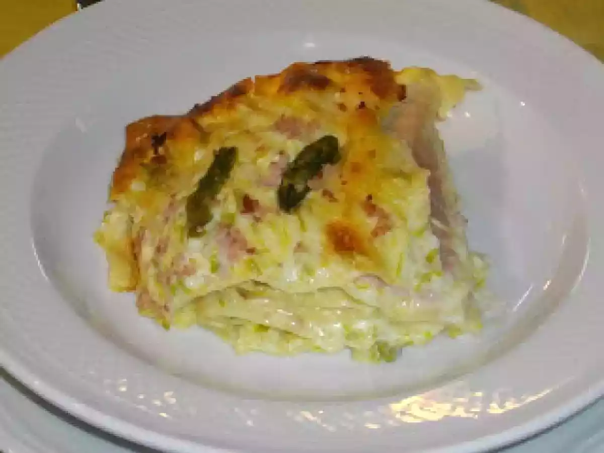 Lasagne agli asparagi, stracchino e prosciutto cotto
