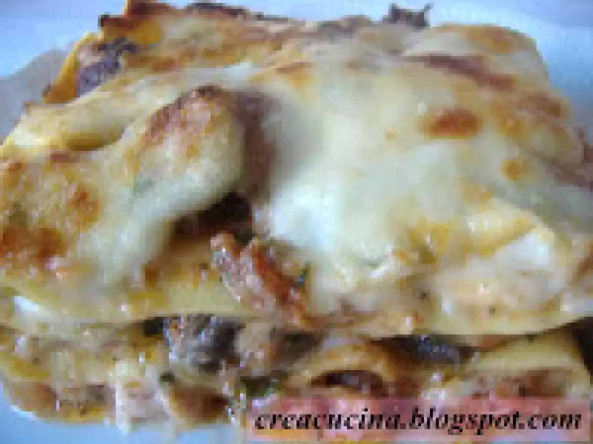 LASAGNE AL FORNO AI FUNGHI E PROSCIUTTO