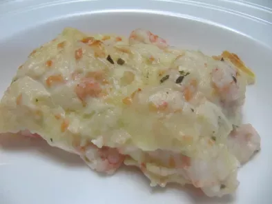 Lasagne con besciamella di salmone e gamberetti