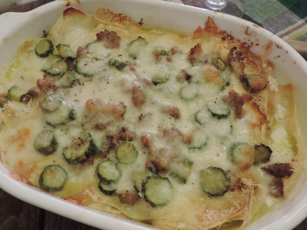 Lasagne con zucchine salsiccia e stracciatella di bufala