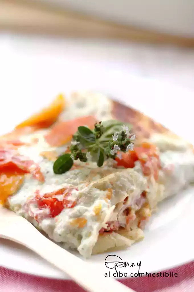 Lasagne di pane carasau con pomodorini, ricotta alle erbe e pecorino