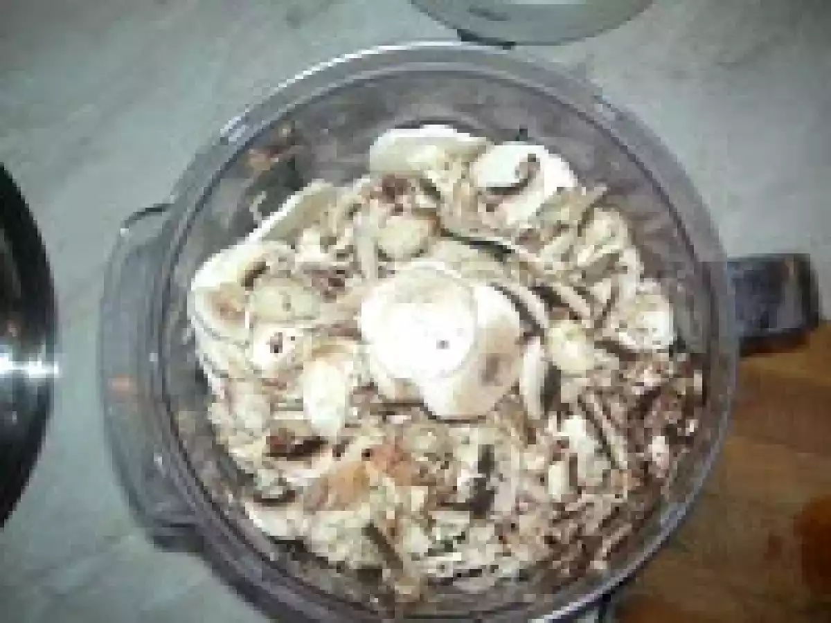 Lasagne funghi, salsiccia e fontina