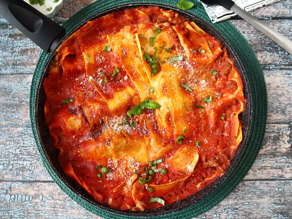 Lasagne in padella: facili, filanti e senza forno - foto 5