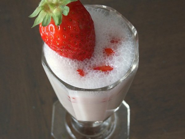 Lassì yogurt-miele-cannella e fragola- vaniglia, foto 5