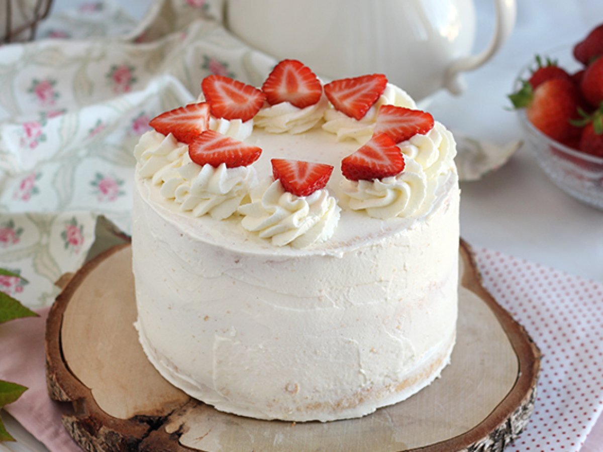 Layer cake alle fragole con crema al mascarpone - foto 5