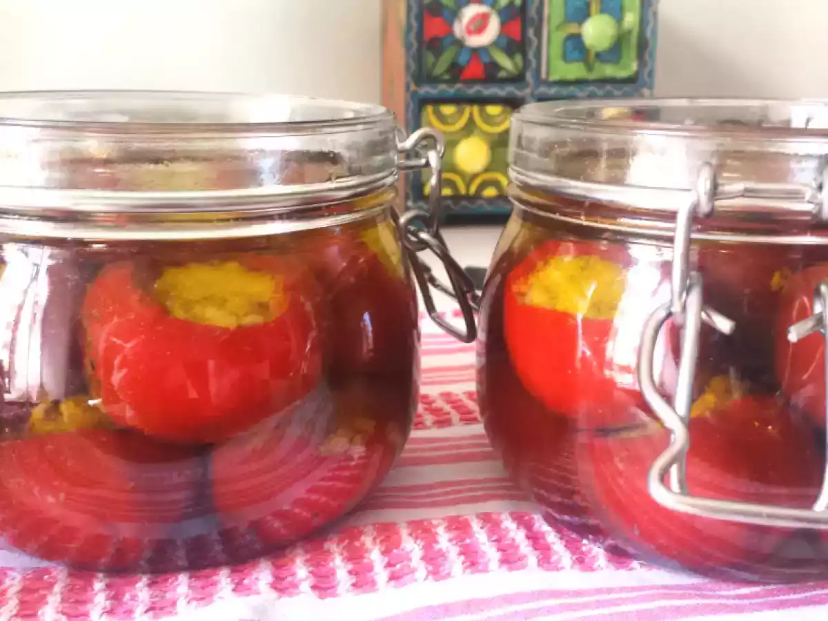 LE CONSERVE DELL’ESTATE: PEPERONCINI PICCANTI RIPIENI DI TONNO - foto 8