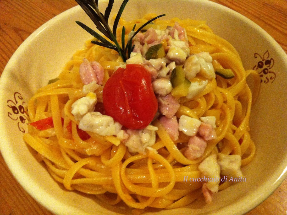 Linguine allo zenzero con ragù di orata e tonno