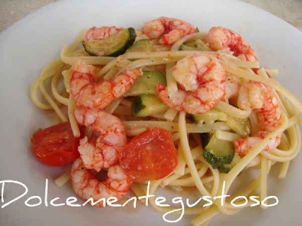 Linguine di Gragnano con gambero rosso e zucchine