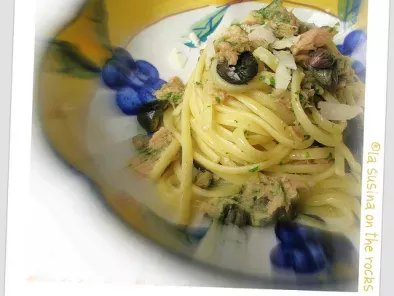 Linguine tonno, capperi, olive con scaglie di pecorino romano D.O.P., foto 2