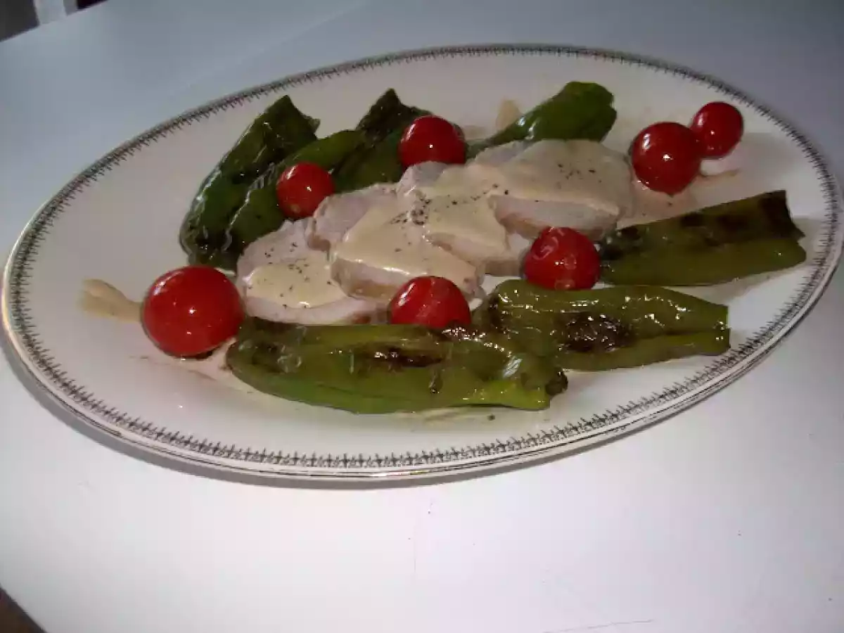 LONZA DI MAIALE ALLA PANNA CON CONTORNO AGRODOLCE