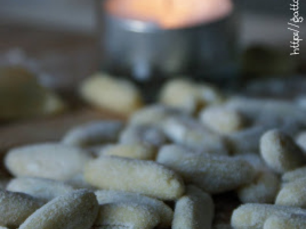 Lucana per caso...Cavatelli ai peperoni cruschi su crema di pecorino lucano - foto 4