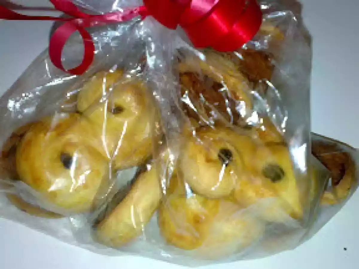 Lusserkatter - dolcetti svedesi allo zafferano, di Santa Lucia