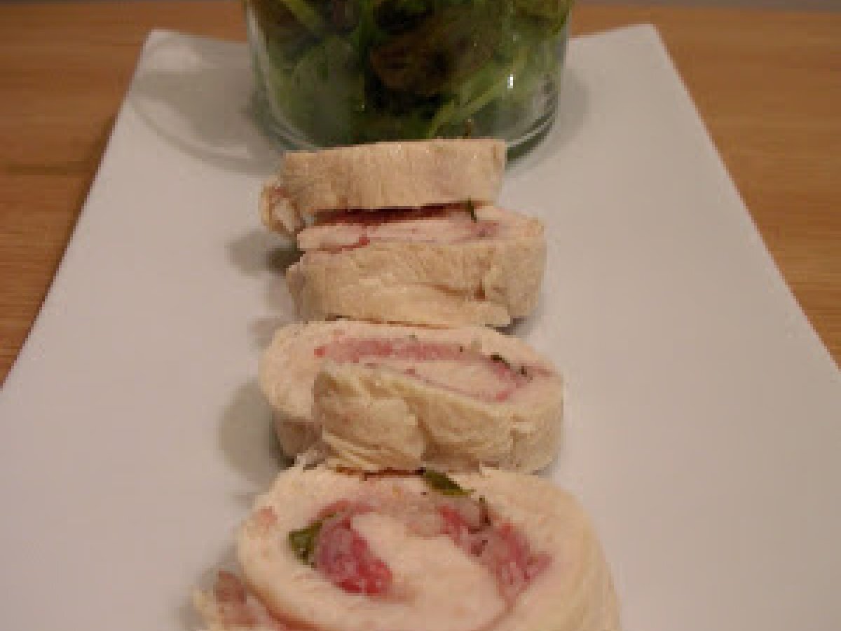 Ma che scoperta la cottura in pellicola! Rollè di pollo con pancetta e rosmarino