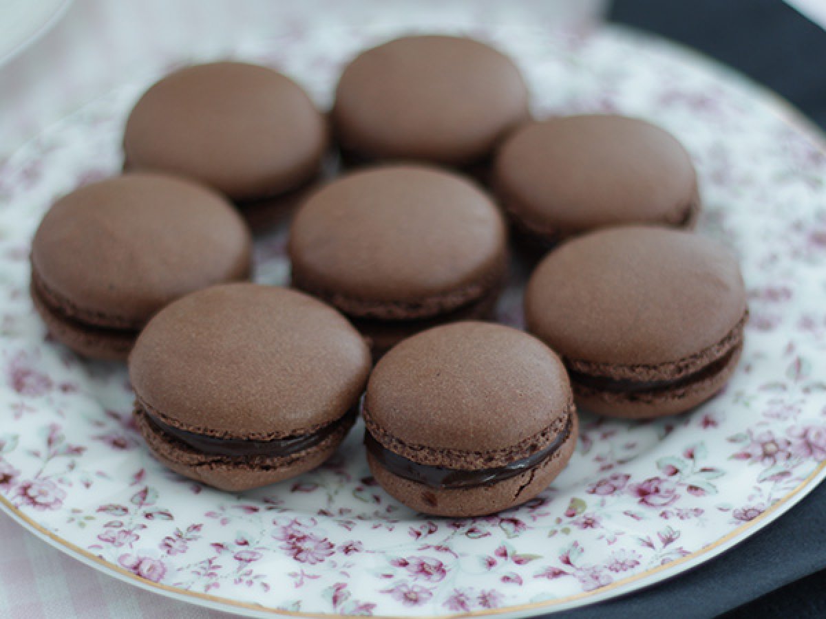 Macarons al cioccolato - Ricetta francese - foto 4