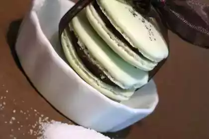 Macarons cioccolato e tè earl grey