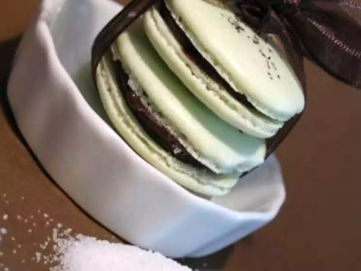 Macarons cioccolato e tè earl grey
