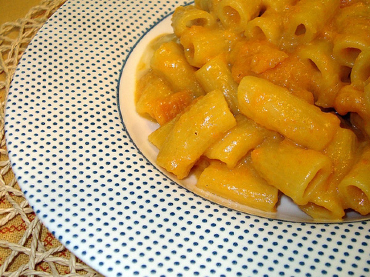 Maccheroncini con zucca e taleggio