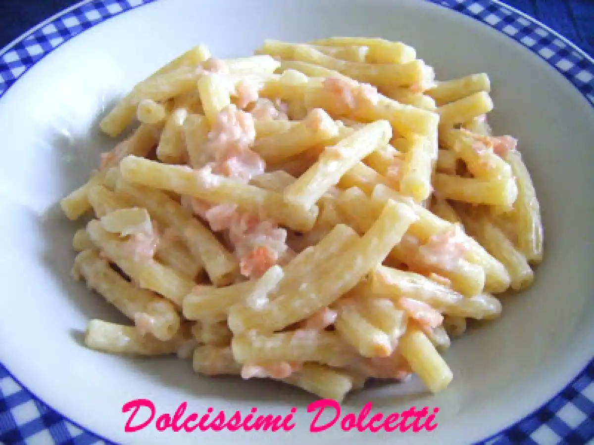 Maccheroncini salmone e besciamella - foto 3