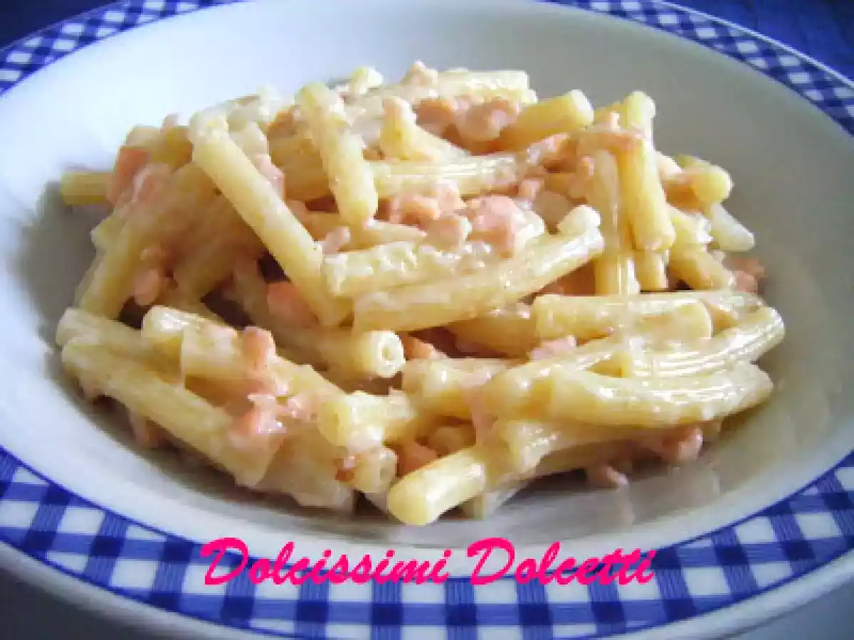 Maccheroncini salmone e besciamella - foto 5