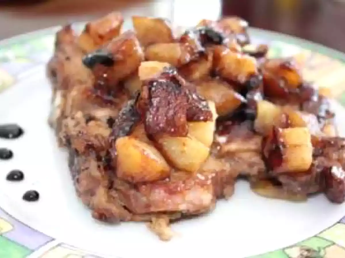 Maiale agrodolce con contorno di mele