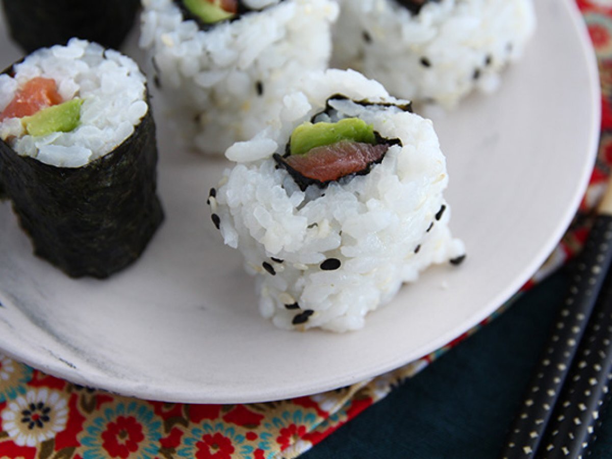 Maki di salmone affumicato e avocado - foto 5