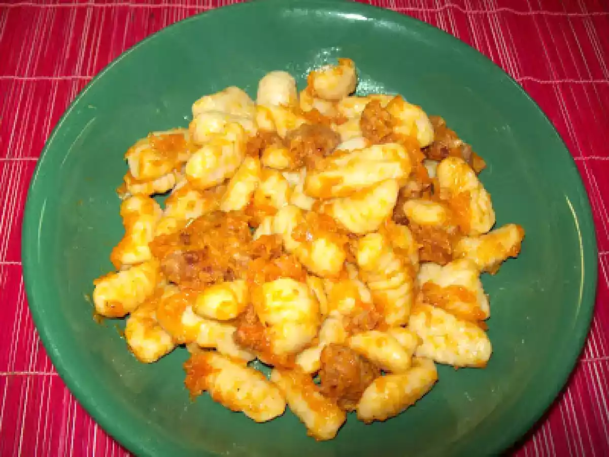 MALLOREDDUS CON ZUCCA E SALSICCIA