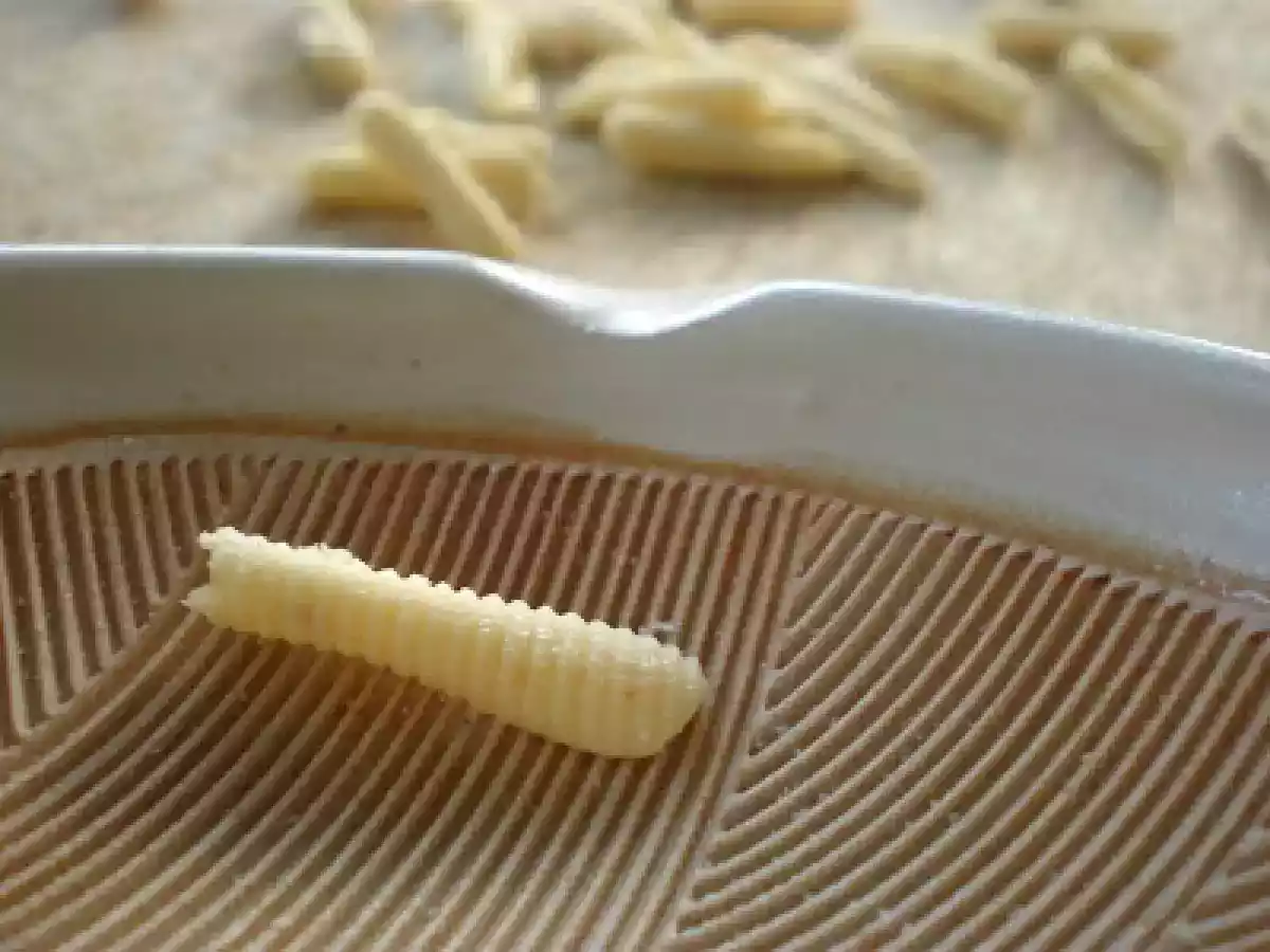 Malloreddus (gnocchi sardi) fatti con mezzi di fortuna - foto 4