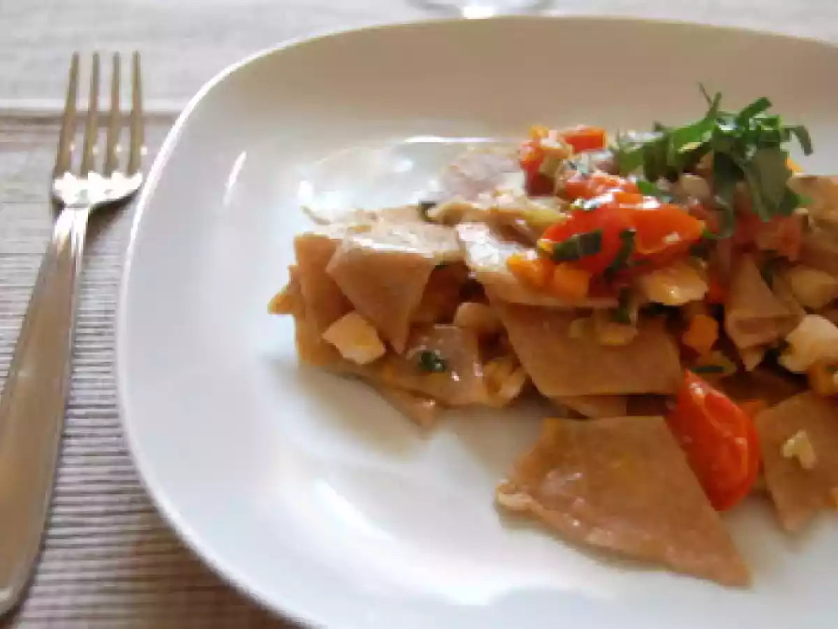 Maltagliati al farro con ragù di cernia